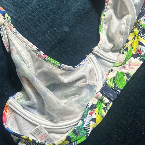 Midnight Grace Multi-Color Bikini Top Size 34DD - Picture 5 of 6